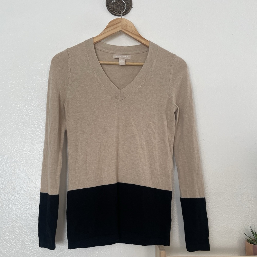 Banana Republic Tan and Black Pullover Sweater XS